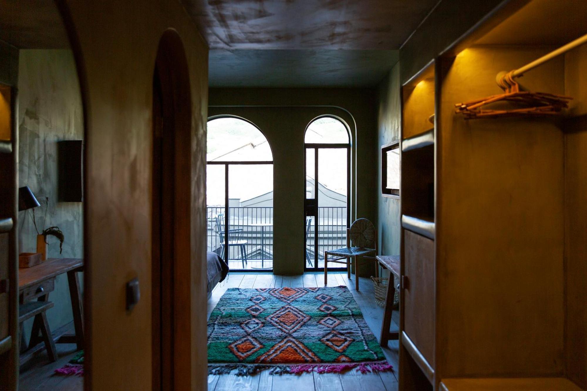 Life Gallery & Hotel Korce